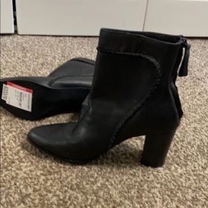 Joes black ankle boots size 7